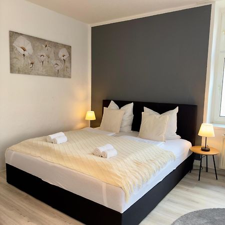 Raha Apartments - Grosses 3 Z-Apartment - Erdgeschoss - Domplatz - Vollausstattung Erfurt Ngoại thất bức ảnh