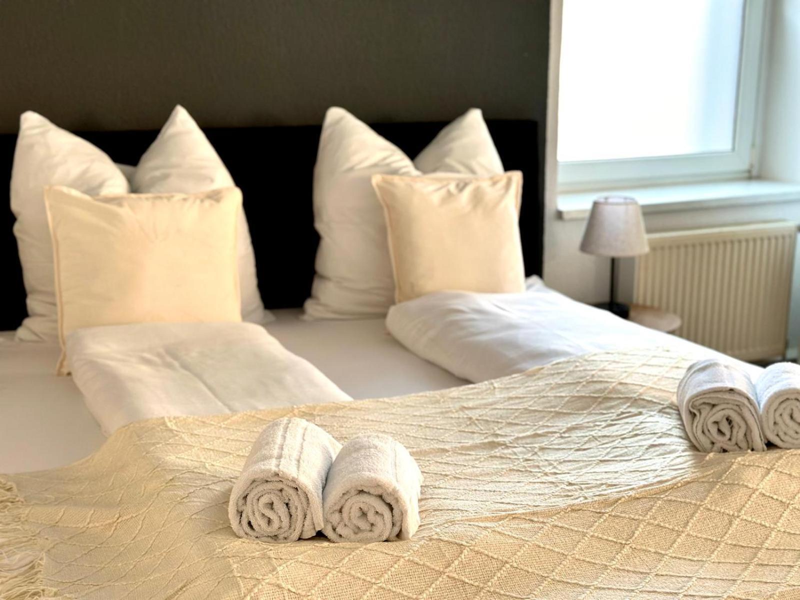 Raha Apartments - Grosses 3 Z-Apartment - Erdgeschoss - Domplatz - Vollausstattung Erfurt Ngoại thất bức ảnh