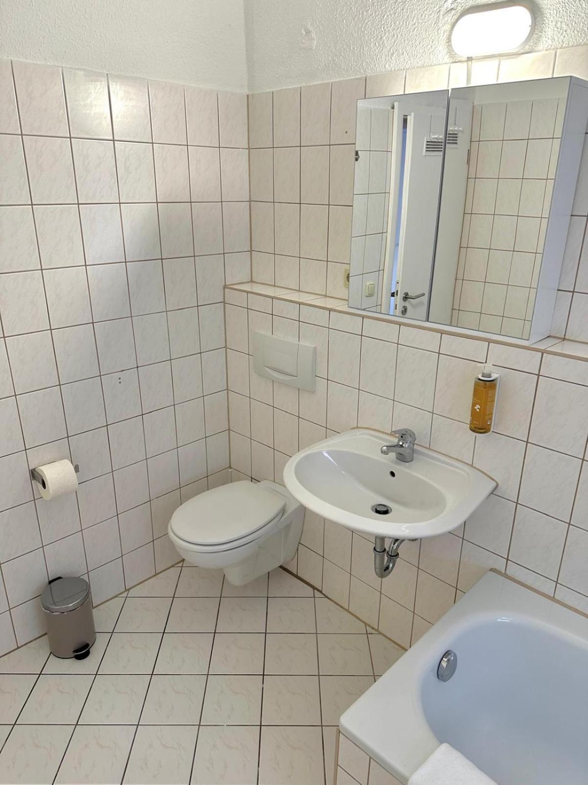 Raha Apartments - Grosses 3 Z-Apartment - Erdgeschoss - Domplatz - Vollausstattung Erfurt Ngoại thất bức ảnh